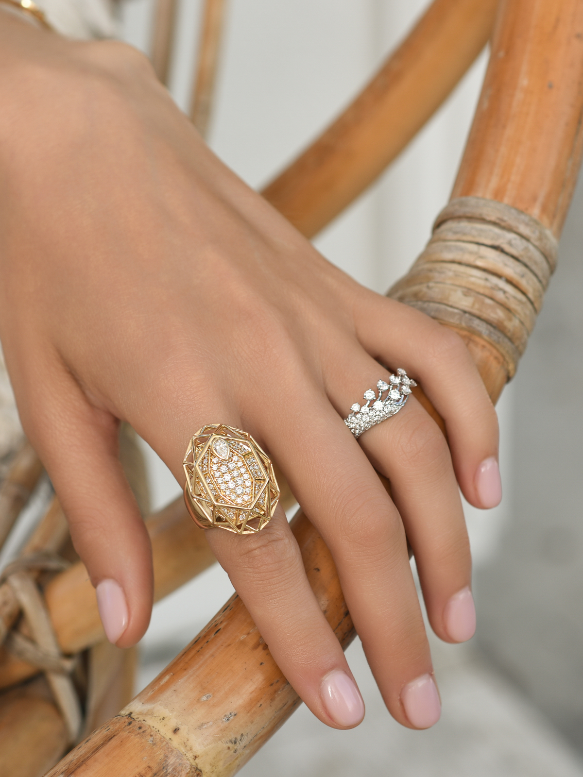 18k White Gold and Diamond Hueb Ring