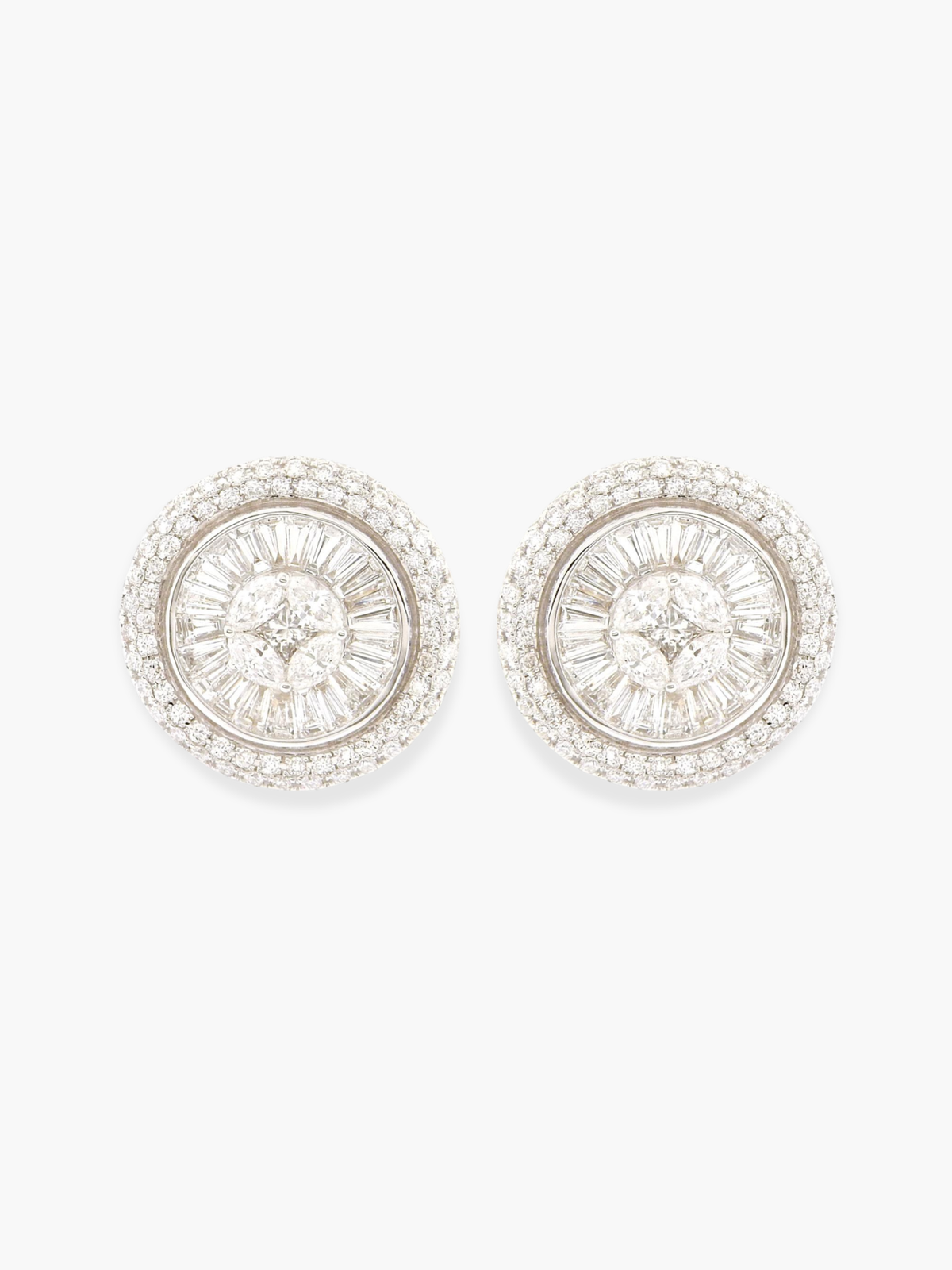 18k White Gold Diamond Round Shaped Earrings