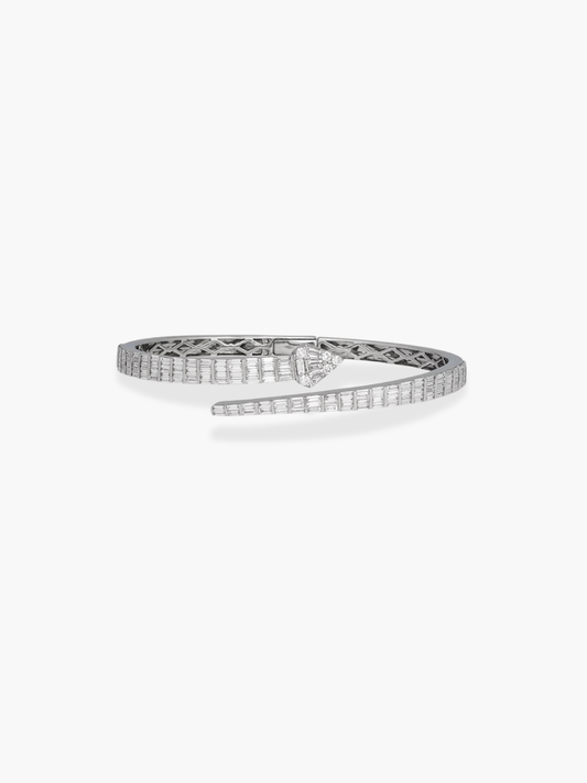 18k white gold snake shaped diamond bangle