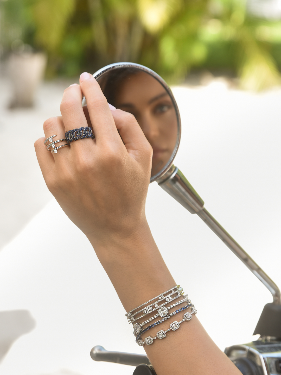 18k White Gold and Diamond Ring